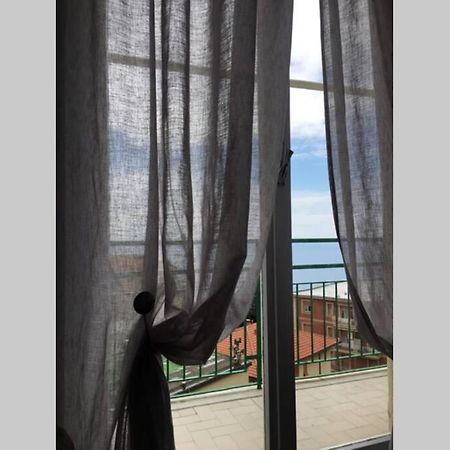 Splendido Appartamento Vista Mare Леванто Экстерьер фото
