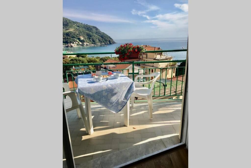 Splendido Appartamento Vista Mare Леванто Экстерьер фото